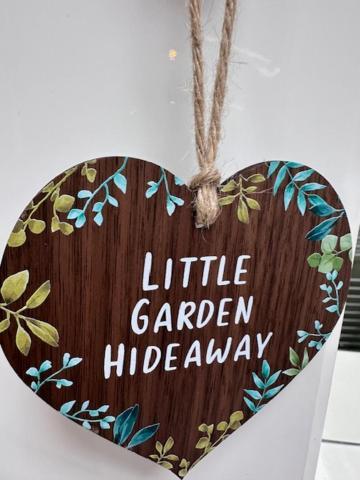 Bed and Breakfast The Little Garden Hideaway With Stunning Sea Views And Garden Holyhead Exterior foto