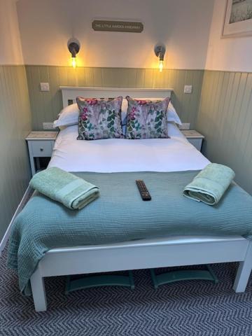 Bed and Breakfast The Little Garden Hideaway With Stunning Sea Views And Garden Holyhead Exterior foto