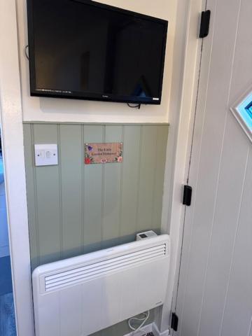 Bed and Breakfast The Little Garden Hideaway With Stunning Sea Views And Garden Holyhead Exterior foto